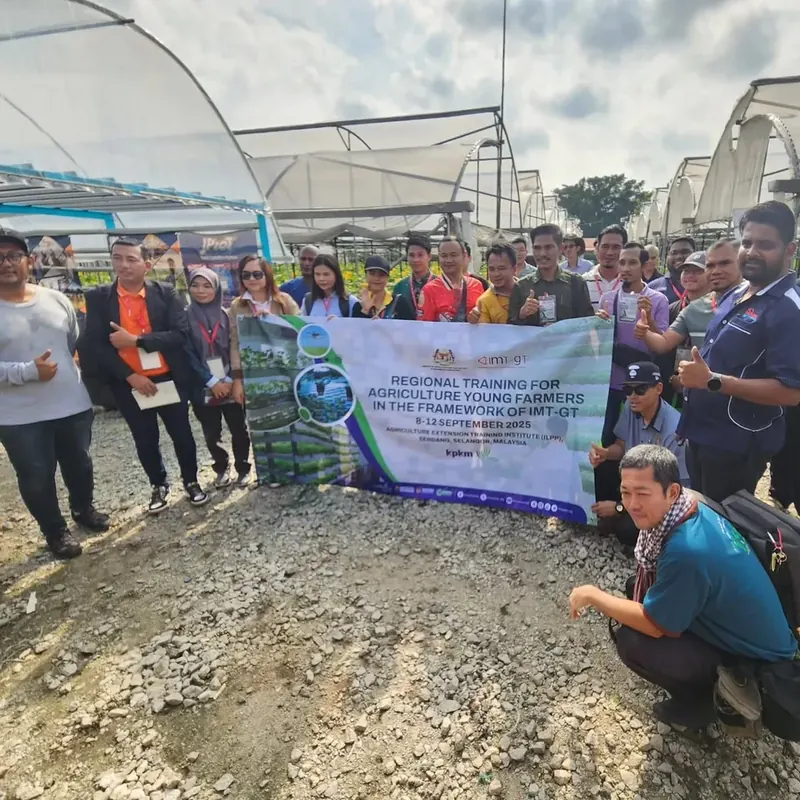A regional agricultural training session held in the field