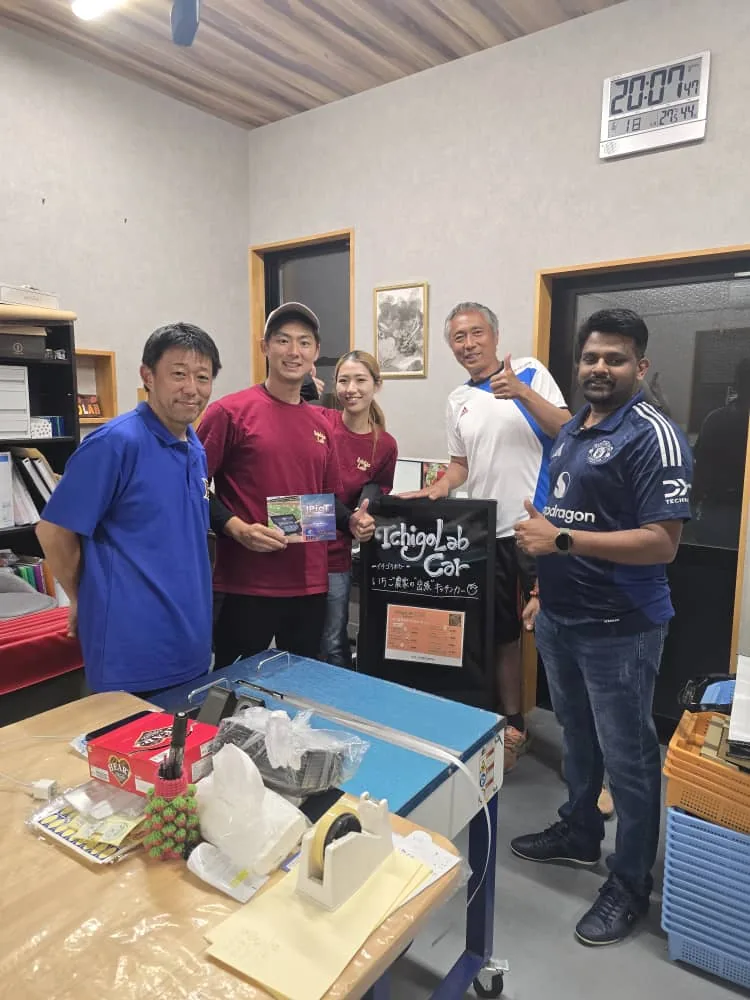 A working session with the Ichigo Lab team in Japan